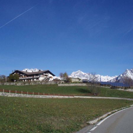 Agriturismo Plan D'Avie Аоста Екстериор снимка
